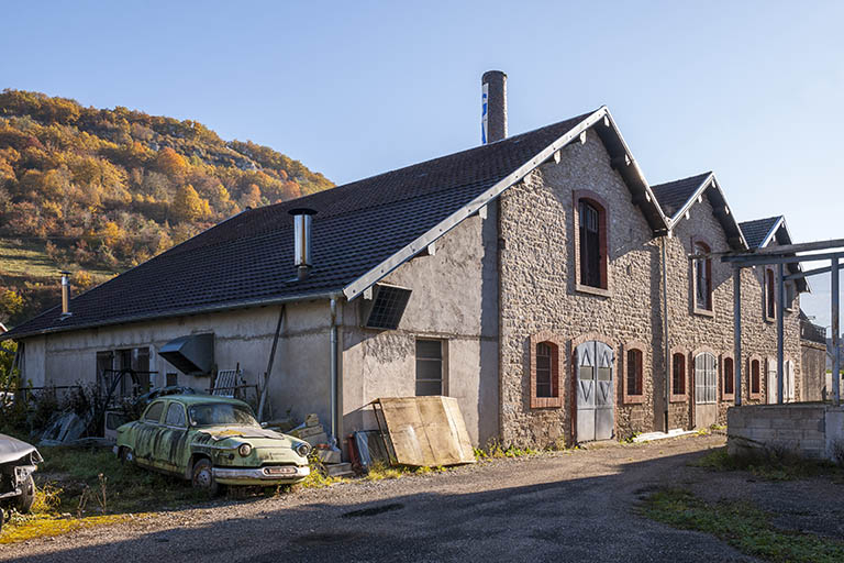 Vue de trois quarts arrière de la salle des machines. © Jérôme Mongreville / Région Bourgogne-Franche-Comté, Inventaire du patrimoine - 2015