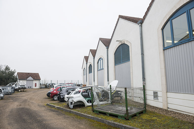 Pignons nord-ouest des ateliers et local des matières dangereuses. © Mary Ruffinoni / Région Bourgogne-Franche-Comté, Inventaire du patrimoine - 2015