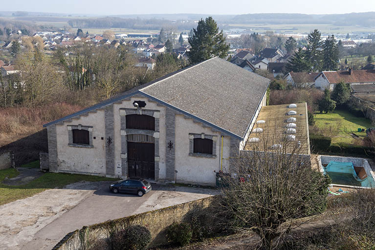 Vu depuis l'internat de filles, le gymnase Colbert. © Mary Ruffinoni / Région Bourgogne-Franche-Comté, Inventaire du patrimoine - 2015