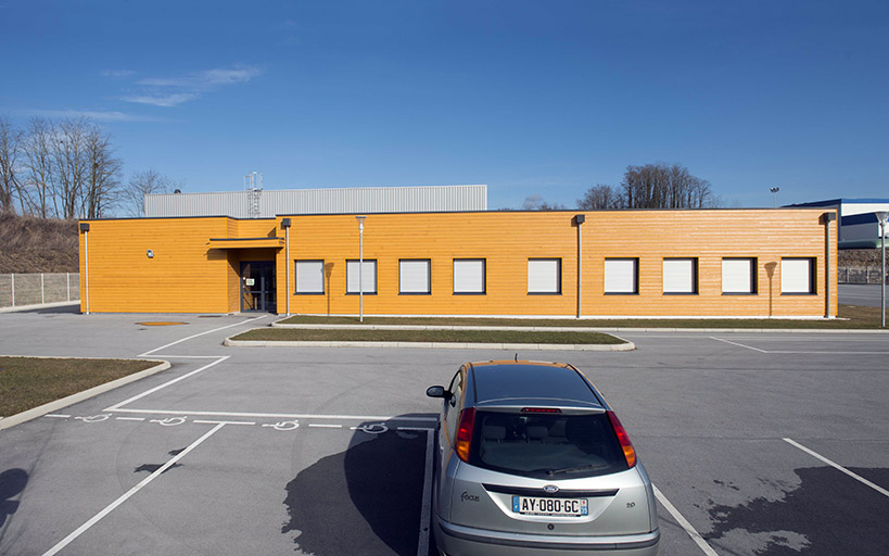 Façade antérieure ouest, entrée des salles de cours. © Mary Ruffinoni / Région Bourgogne-Franche-Comté, Inventaire du patrimoine - 2015