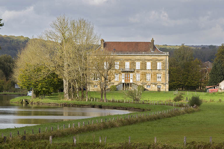 Château et la Saône, Montureux-les-Baulay. © Sonia Dourlot / Région Bourgogne-Franche-Comté, Inventaire du patrimoine - 2015 Château et la Saône, Montureux-les-Baulay. © Sonia Dourlot / Région Bourgogne-Franche-Comté, Inventaire du patrimoine - 2015