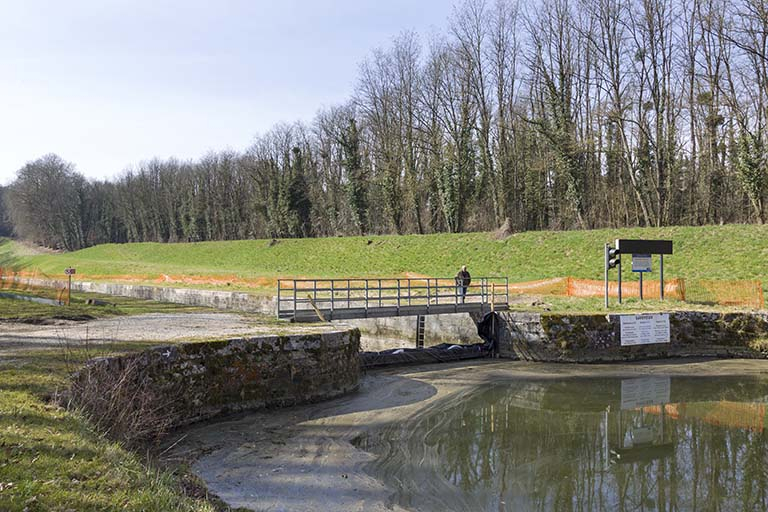 Entrée amont menant au tunnel. © Sonia Dourlot / Région Bourgogne-Franche-Comté, Inventaire du patrimoine - 2015 Entrée amont menant au tunnel. © Sonia Dourlot / Région Bourgogne-Franche-Comté, Inventaire du patrimoine - 2015