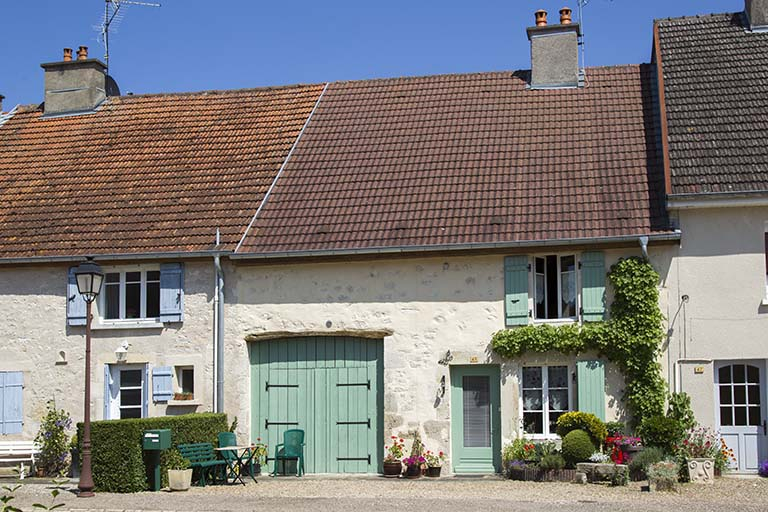 Façade antérieure. © Sonia Dourlot / Région Bourgogne-Franche-Comté, Inventaire du patrimoine - 2015 Façade antérieure. © Sonia Dourlot / Région Bourgogne-Franche-Comté, Inventaire du patrimoine - 2015