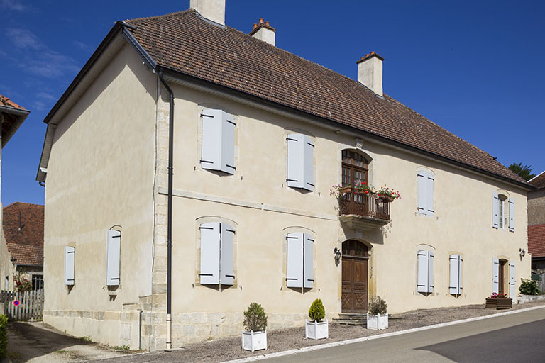 Vue rapprochée. © Sonia Dourlot / Région Bourgogne-Franche-Comté, Inventaire du patrimoine - 2015 Vue rapprochée. © Sonia Dourlot / Région Bourgogne-Franche-Comté, Inventaire du patrimoine - 2015