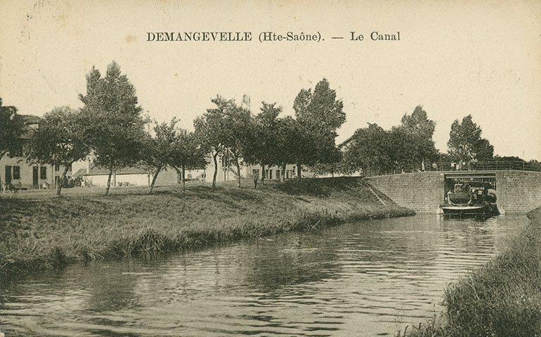 Demangevelle. Le canal. Carte postale. © Jérôme  Mongreville (reproduction) / Région Bourgogne-Franche-Comté, Inventaire du patrimoine - 2015 Demangevelle. Le canal. Carte postale. © Jérôme  Mongreville (reproduction) / Région Bourgogne-Franche-Comté, Inventaire du patrimoine - 2015