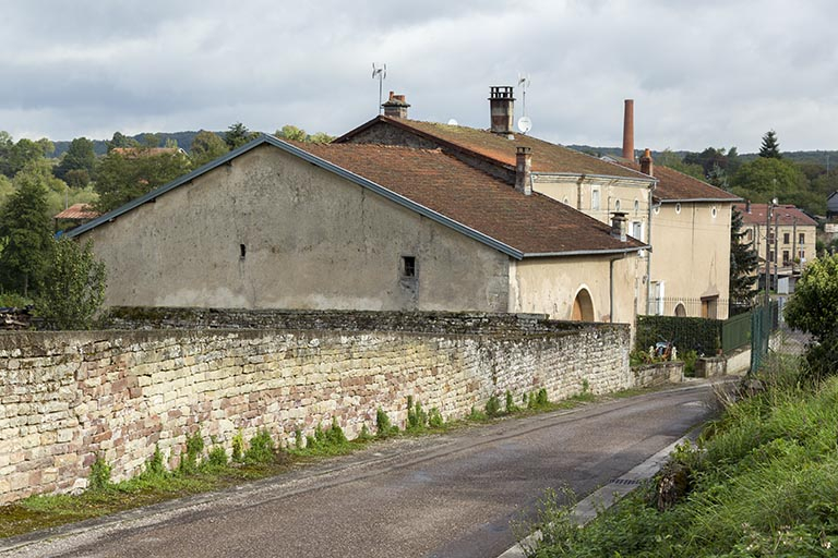 Rue des Charrières de Vougécourt. © Sonia Dourlot / Région Bourgogne-Franche-Comté, Inventaire du patrimoine - 2015
