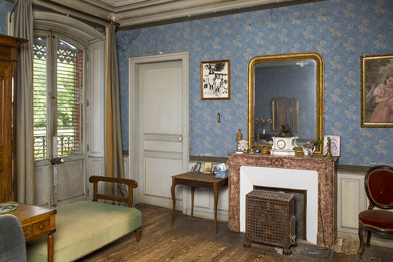 Vue générale d'une chambre, premier étage. © Sonia Dourlot / Région Bourgogne-Franche-Comté, Inventaire du patrimoine - 2015 Vue générale d'une chambre, premier étage. © Sonia Dourlot / Région Bourgogne-Franche-Comté, Inventaire du patrimoine - 2015