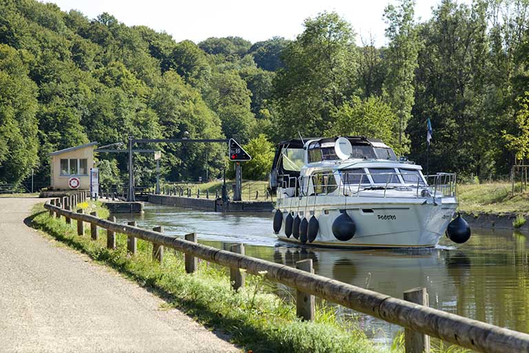L'écluse de Port-sur-Saône. © Sonia Dourlot / Région Bourgogne-Franche-Comté, Inventaire du patrimoine - 2015 L'écluse de Port-sur-Saône. © Sonia Dourlot / Région Bourgogne-Franche-Comté, Inventaire du patrimoine - 2015
