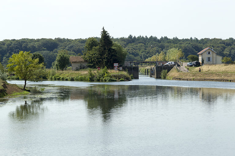bief © Sonia Dourlot / Région Bourgogne-Franche-Comté, Inventaire du patrimoine - 2015 bief © Sonia Dourlot / Région Bourgogne-Franche-Comté, Inventaire du patrimoine - 2015