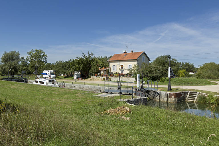 bief © Sonia Dourlot / Région Bourgogne-Franche-Comté, Inventaire du patrimoine - 2015 bief © Sonia Dourlot / Région Bourgogne-Franche-Comté, Inventaire du patrimoine - 2015