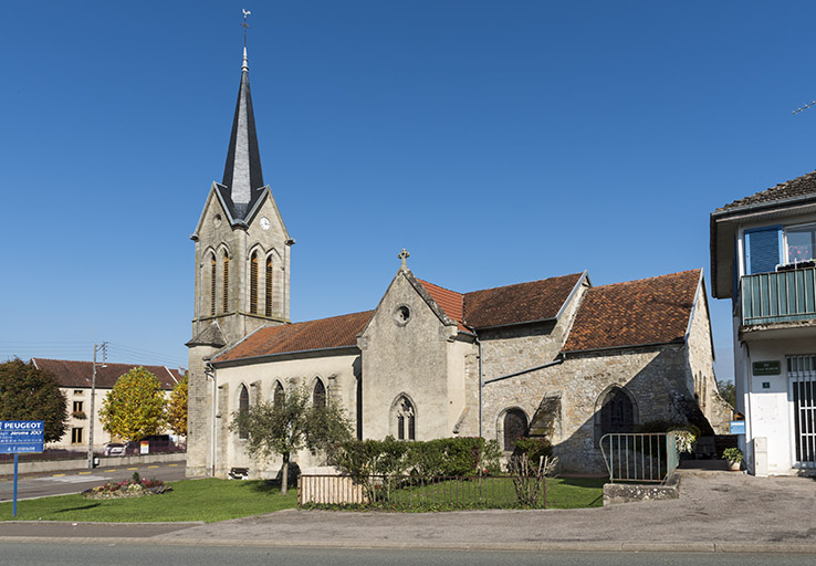 Vue d'ensemble sud-est.  © Sonia Dourlot / Région Bourgogne-Franche-Comté, Inventaire du patrimoine - 2015