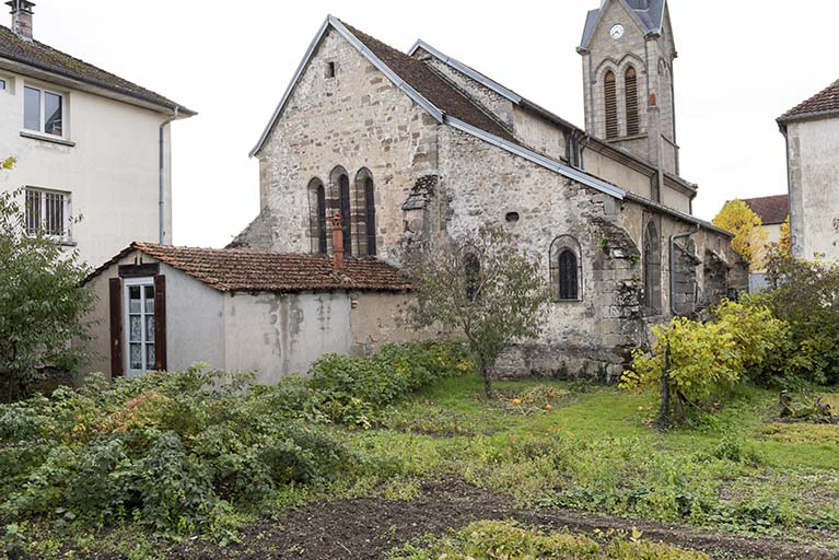 Vue d'ensemble nord-est.  © Sonia Dourlot / Région Bourgogne-Franche-Comté, Inventaire du patrimoine - 2015