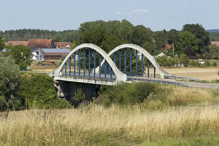 Le pont sur la Saône au sud-ouest du village.  © Sonia Dourlot / Région Bourgogne-Franche-Comté, Inventaire du patrimoine - 2015