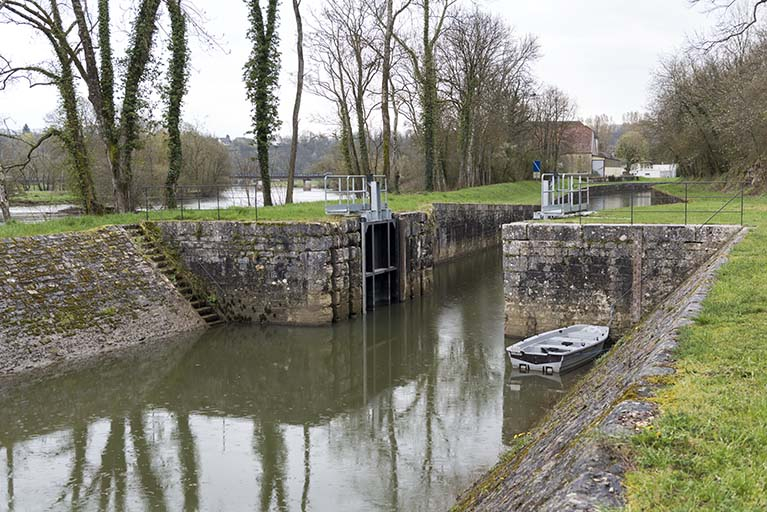 bief © Sonia Dourlot / Région Bourgogne-Franche-Comté, Inventaire du patrimoine - 2015 bief © Sonia Dourlot / Région Bourgogne-Franche-Comté, Inventaire du patrimoine - 2015