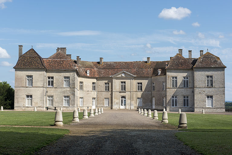 château © Sonia Dourlot / Région Bourgogne-Franche-Comté, Inventaire du patrimoine - 2015 château © Sonia Dourlot / Région Bourgogne-Franche-Comté, Inventaire du patrimoine - 2015