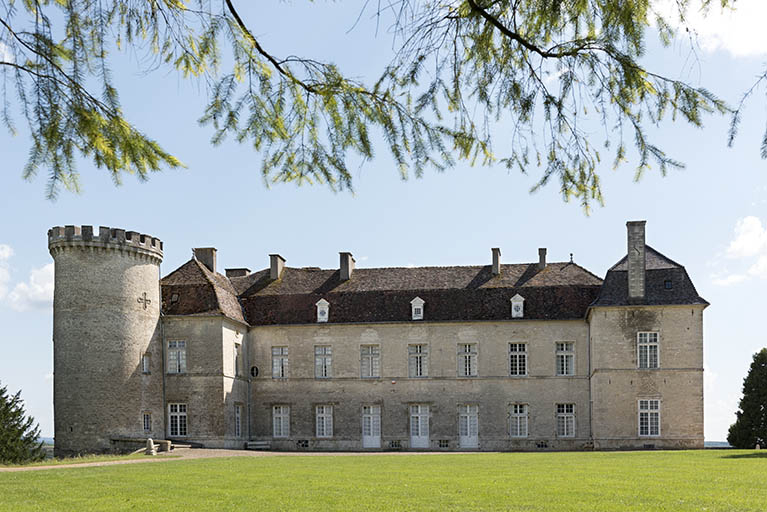 Vue générale de la façade nord. © Sonia Dourlot / Région Bourgogne-Franche-Comté, Inventaire du patrimoine - 2015