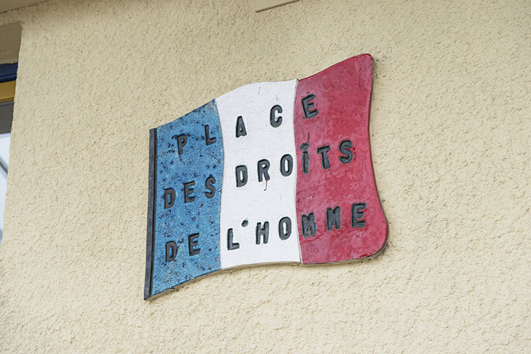 Détail de signalétique intérieure.  © Mary Ruffinoni / Région Bourgogne-Franche-Comté, Inventaire du patrimoine - 2015