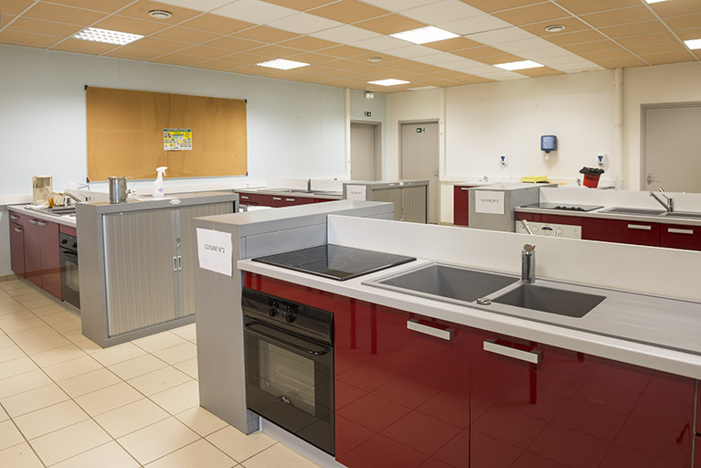 Salle de cours du bac pro accompagnement soins et services à la personne. © Mary Ruffinoni / Région Bourgogne-Franche-Comté, Inventaire du patrimoine - 2015