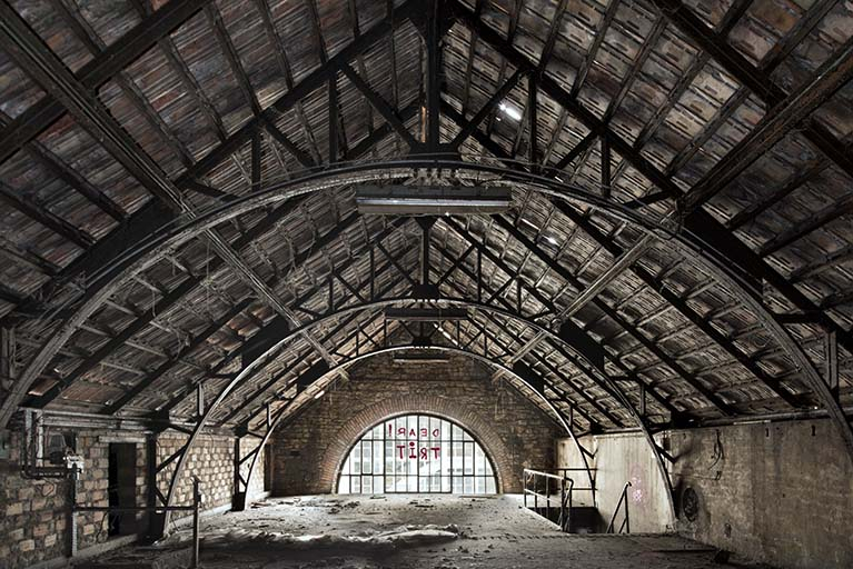 Etat en 2016. Usine A : étage en surcroît (avec charpente métallique) de la chaufferie. © Sonia Dourlot / Région Bourgogne-Franche-Comté, Inventaire du patrimoine - 2016