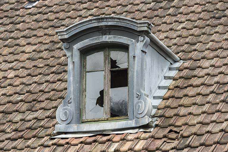 Etat en 2016. Usine A : lucarne des bureaux. © Sonia Dourlot / Région Bourgogne-Franche-Comté, Inventaire du patrimoine - 2016