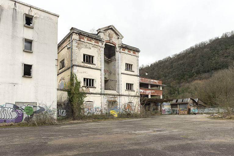 Etat en 2016. Usine A : façade antérieure de la cantine. © Sonia Dourlot / Région Bourgogne-Franche-Comté, Inventaire du patrimoine - 2016