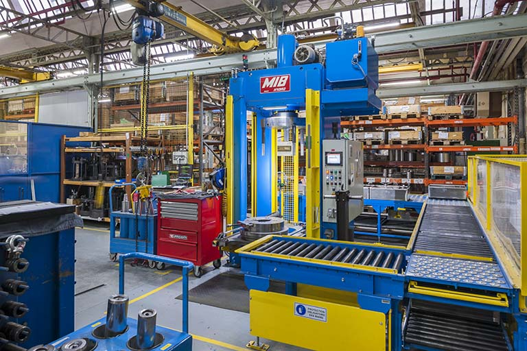 Atelier de finition. Préparation des expéditions. © Jérôme Mongreville / Région Bourgogne-Franche-Comté, Inventaire du patrimoine - 2016