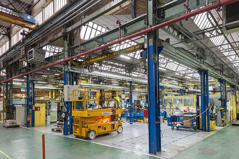 Ossature et charpente métalllique de l'atelier central. © Jérôme Mongreville / Région Bourgogne-Franche-Comté, Inventaire du patrimoine - 2016