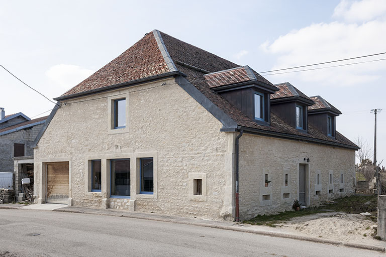 Vue depuis l'est. © Jérôme Mongreville / Région Bourgogne-Franche-Comté, Inventaire du patrimoine - 2016