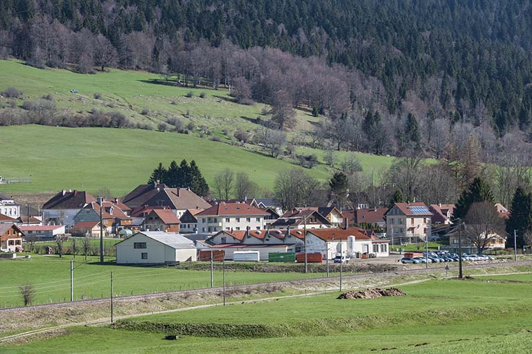 Vue d'ensemble depuis le sud-ouest. © Jérôme Mongreville / Région Bourgogne-Franche-Comté, Inventaire du patrimoine - 2016