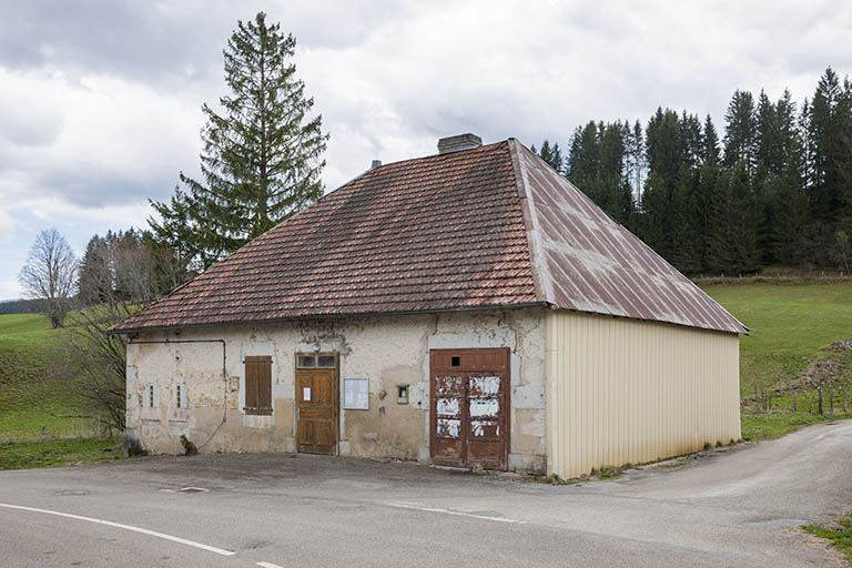 Vue de trois quarts droit en 2016. © Jérôme Mongreville / Région Bourgogne-Franche-Comté, Inventaire du patrimoine - 2016