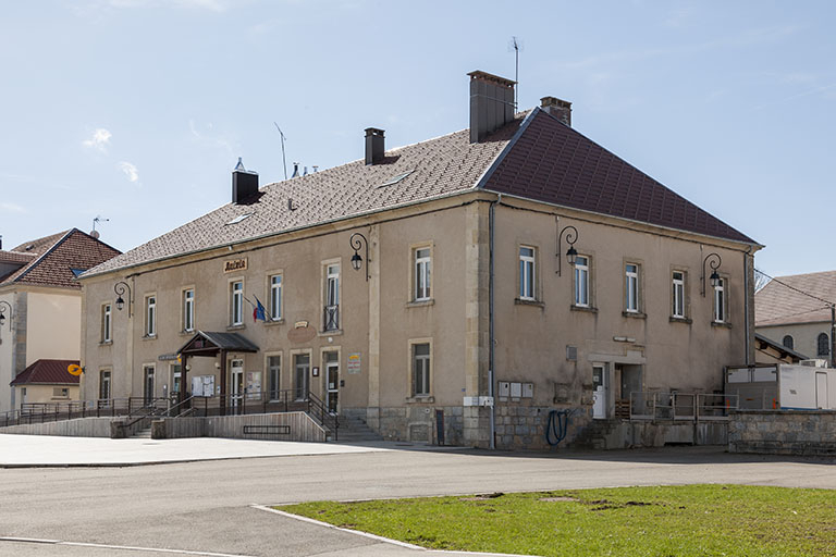 Vue de trois quarts droite. © Jérôme Mongreville / Région Bourgogne-Franche-Comté, Inventaire du patrimoine - 2016