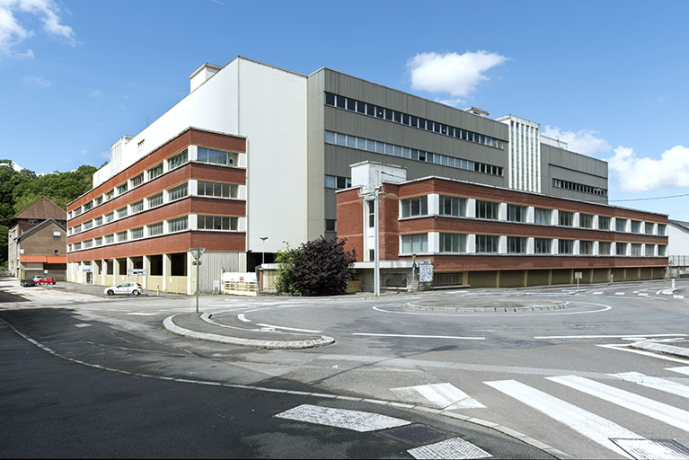 Etat en 2016. Usine B : ateliers d'ourdissage tergal et nylon, depuis la place Guyon. © Sonia Dourlot / Région Bourgogne-Franche-Comté, Inventaire du patrimoine - 2016
