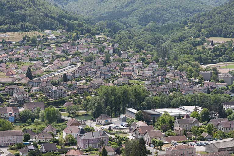 Vue d'ensemble depuis le nord-ouest. © Jérôme Mongreville / Région Bourgogne-Franche-Comté, Inventaire du patrimoine - 2016