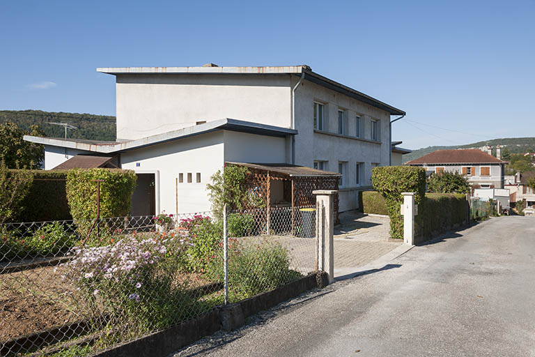 Maison à quatre logements (années 1950). © Jérôme Mongreville / Région Bourgogne-Franche-Comté, Inventaire du patrimoine - 2016