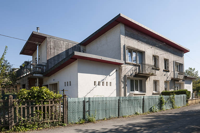 Maison (années 1950) vue de trois quarts droite. © Jérôme Mongreville / Région Bourgogne-Franche-Comté, Inventaire du patrimoine - 2016
