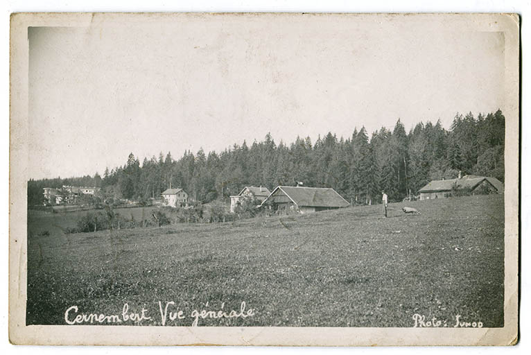 Cernembert. Vue générale, 2e quart 20e siècle. © Laurent Poupard / Région Bourgogne-Franche-Comté, Inventaire du patrimoine - 2016 Cernembert. Vue générale, 2e quart 20e siècle. © Laurent Poupard / Région Bourgogne-Franche-Comté, Inventaire du patrimoine - 2016