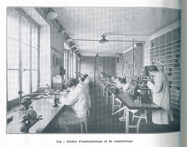 Lip : atelier d'emboutissage et de numérotage, 1933. © Raphaël Favereaux / Région Bourgogne-Franche-Comté, Inventaire du patrimoine - 2016 Lip : atelier d'emboutissage et de numérotage, 1933. © Raphaël Favereaux / Région Bourgogne-Franche-Comté, Inventaire du patrimoine - 2016