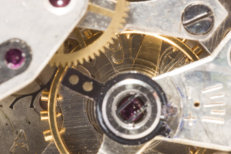 Logotype Parrenin et numéro de modèle. © Sonia Dourlot / Région Bourgogne-Franche-Comté, Inventaire du patrimoine - 2016