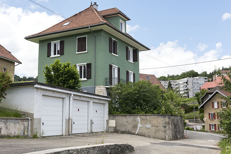 Façades antérieure et latérale gauche. © Sonia Dourlot / Région Bourgogne-Franche-Comté, Inventaire du patrimoine - 2016 Façades antérieure et latérale gauche. © Sonia Dourlot / Région Bourgogne-Franche-Comté, Inventaire du patrimoine - 2016