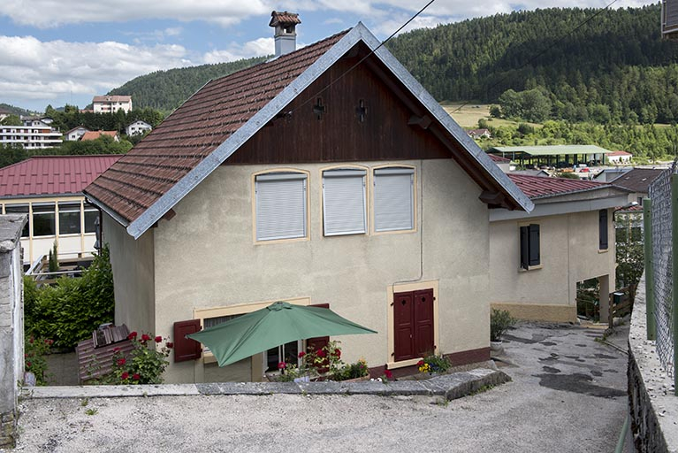 Façade latérale gauche. © Sonia Dourlot / Région Bourgogne-Franche-Comté, Inventaire du patrimoine - 2016 Façade latérale gauche. © Sonia Dourlot / Région Bourgogne-Franche-Comté, Inventaire du patrimoine - 2016