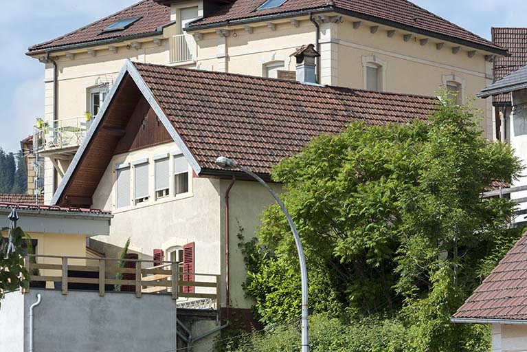 Façade latérale droite. © Sonia Dourlot / Région Bourgogne-Franche-Comté, Inventaire du patrimoine - 2016 Façade latérale droite. © Sonia Dourlot / Région Bourgogne-Franche-Comté, Inventaire du patrimoine - 2016