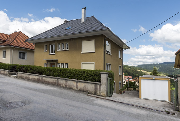 Façades antérieure et latérale droite. © Sonia Dourlot / Région Bourgogne-Franche-Comté, Inventaire du patrimoine - 2016