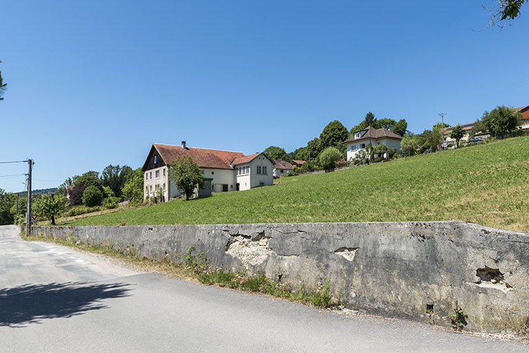 Vue d'ensemble, depuis l'est. © Sonia Dourlot / Région Bourgogne-Franche-Comté, Inventaire du patrimoine - 2016