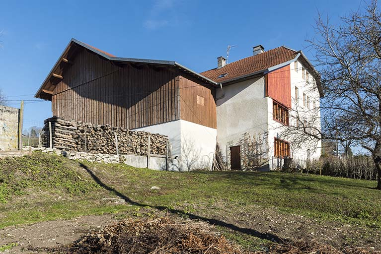 Façades postérieure et latérale gauche. © Sonia Dourlot / Région Bourgogne-Franche-Comté, Inventaire du patrimoine - 2016 Façades postérieure et latérale gauche. © Sonia Dourlot / Région Bourgogne-Franche-Comté, Inventaire du patrimoine - 2016