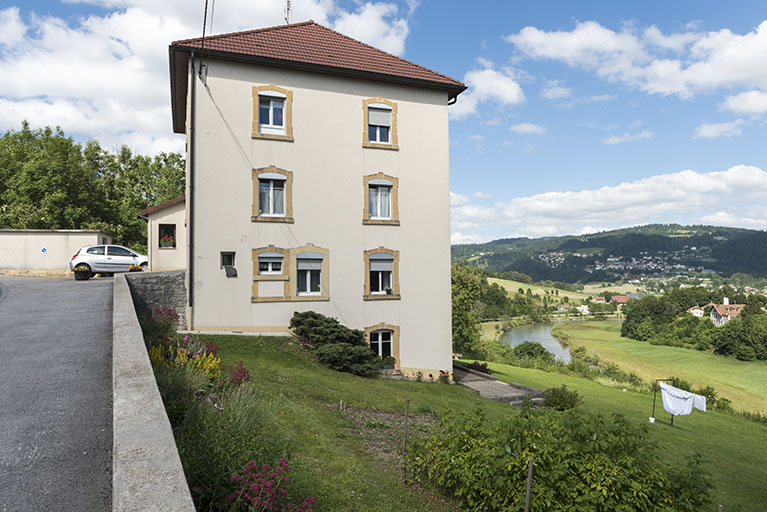 Façade latérale droite. © Sonia Dourlot / Région Bourgogne-Franche-Comté, Inventaire du patrimoine - 2016