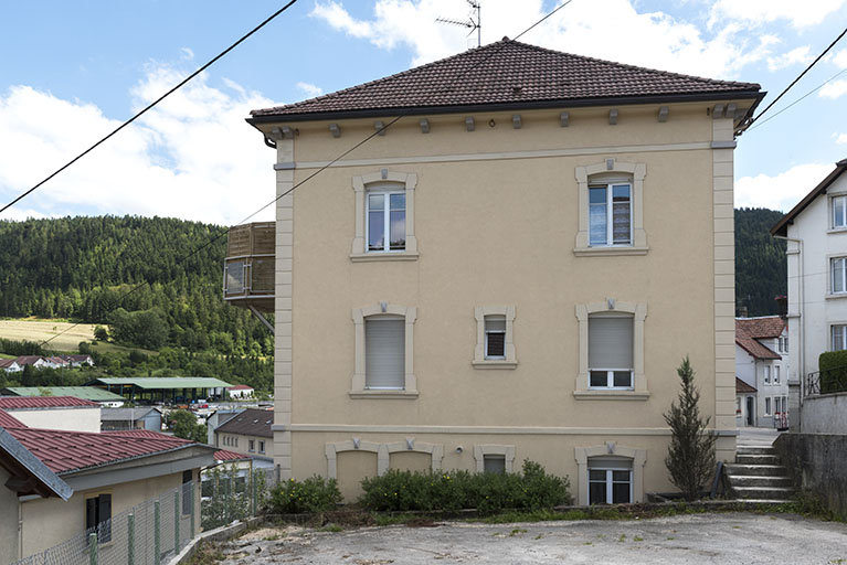 Façade latérale gauche. © Sonia Dourlot / Région Bourgogne-Franche-Comté, Inventaire du patrimoine - 2016