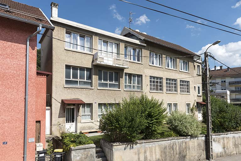 Façade sud, de trois quarts gauche. © Sonia Dourlot / Région Bourgogne-Franche-Comté, Inventaire du patrimoine - 2016