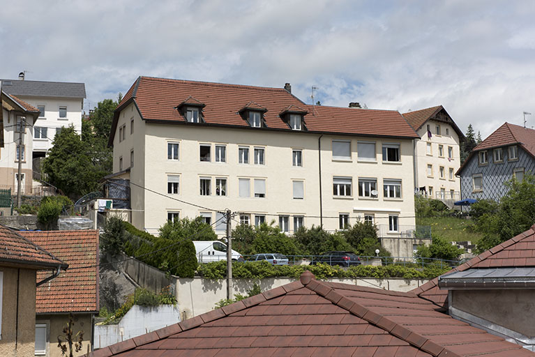 Façade postérieure, de trois quarts gauche. © Sonia Dourlot / Région Bourgogne-Franche-Comté, Inventaire du patrimoine - 2016