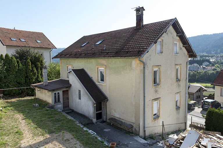 Façades postérieure et latérale gauche. © Sonia Dourlot / Région Bourgogne-Franche-Comté, Inventaire du patrimoine - 2016 Façades postérieure et latérale gauche. © Sonia Dourlot / Région Bourgogne-Franche-Comté, Inventaire du patrimoine - 2016