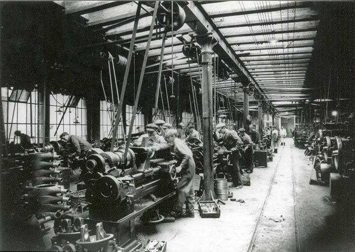 Atelier des tours horizontaux, phot. Stainacre, s.d. [début 20e siècle]. © Stainacre / Région Bourgogne-Franche-Comté, Inventaire du patrimoine - 2016